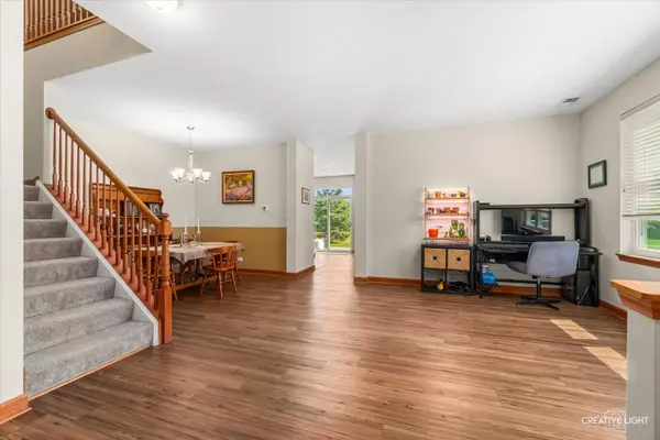 407 Bluegrass Pkwy, Oswego, IL 60543