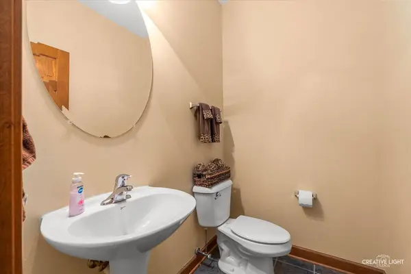 407 Bluegrass Parkway, Oswego, IL 60543