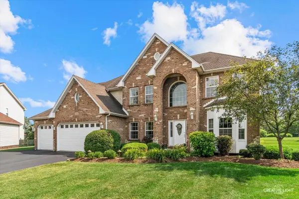 506 Simsbury CT, Oswego, IL 60543