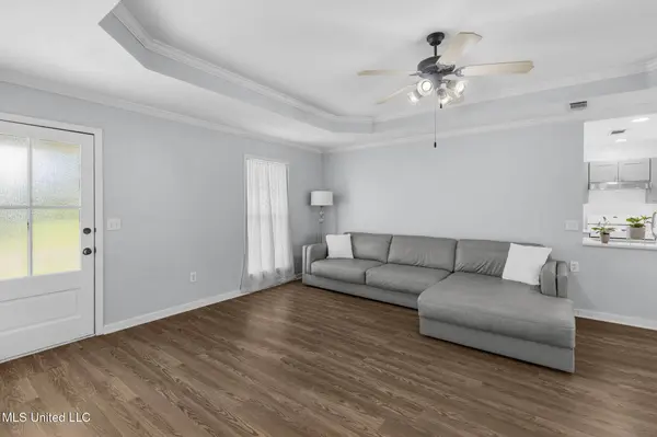 408 Oak Lawn Drive, Pearl, MS 39208