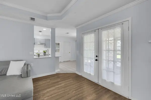 408 Oak Lawn Drive, Pearl, MS 39208