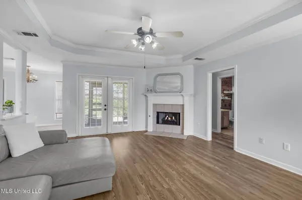 408 Oak Lawn Drive, Pearl, MS 39208