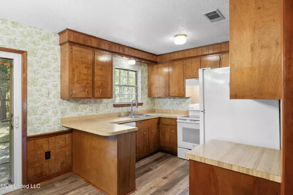 1918 Elaine Street, Jackson, MS 39204