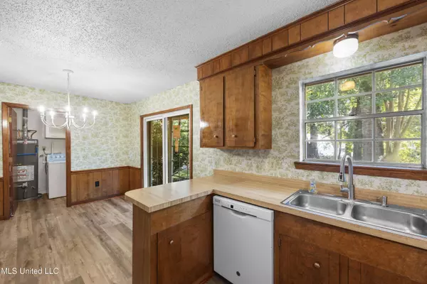 1918 Elaine Street, Jackson, MS 39204