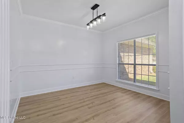 323 Woodlands Drive, Brandon, MS 39047