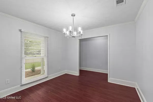 110 Oak Grove Drive, Brandon, MS 39047