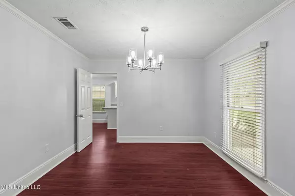 110 Oak Grove Drive, Brandon, MS 39047