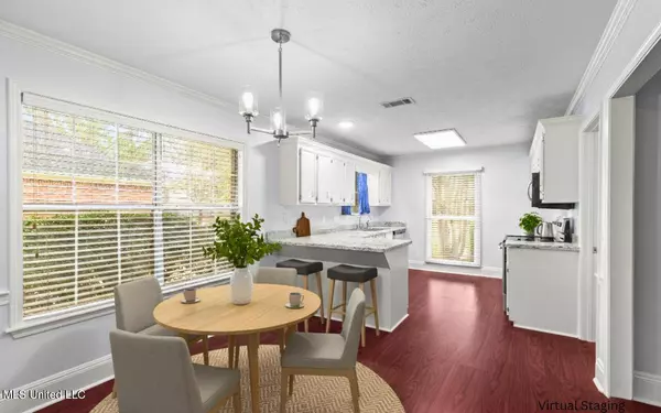 110 Oak Grove Drive, Brandon, MS 39047