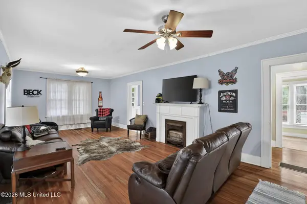 1231 Monroe Street, Jackson, MS 39202