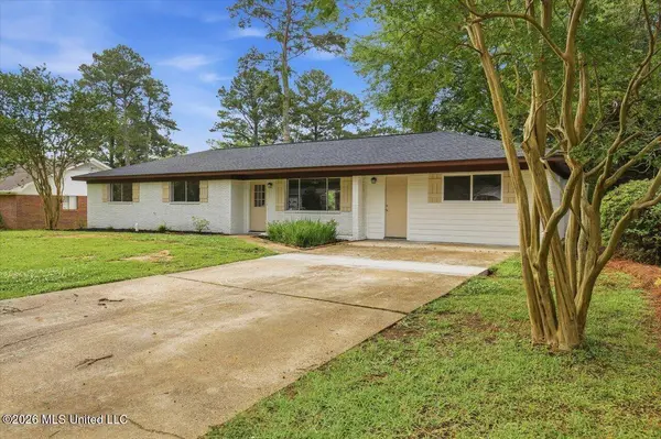 2329 Upper Drive, Pearl, MS 39208
