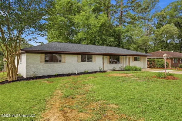 2329 Upper Drive, Pearl, MS 39208