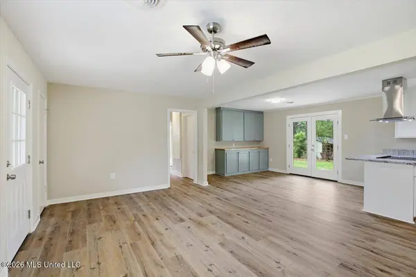 2329 Upper Drive, Pearl, MS 39208