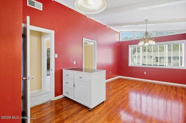2141 Upper Drive, Pearl, MS 39208