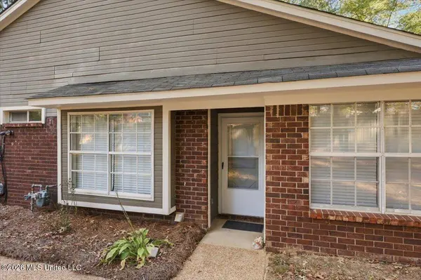134 Lofty Pine Lane, Clinton, MS 39056