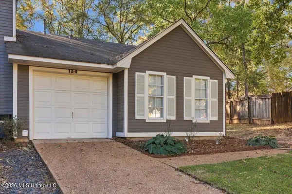 134 Lofty Pine Lane, Clinton, MS 39056