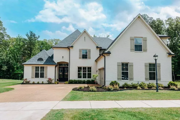 5118 LAWRENCEBURG LN E, Lakeland, TN 38002