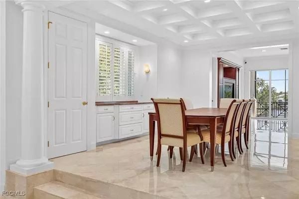 859 Limpet DR, Sanibel, FL 33957