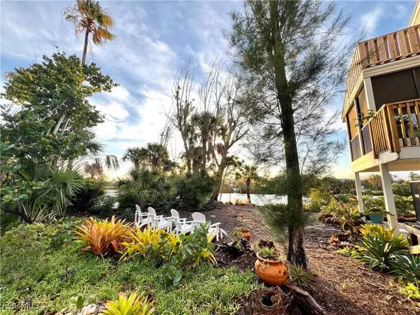 1390 Middle Gulf DR #E, Sanibel, FL 33957