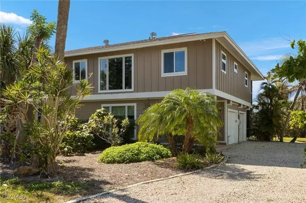 673 E Rocks DR, Sanibel, FL 33957