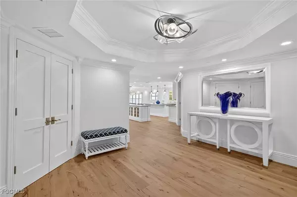 2549 W Gulf DR #106, Sanibel, FL 33957