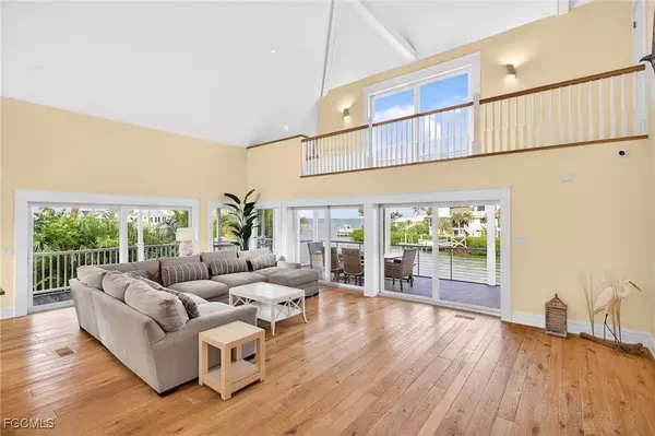 1480 Angel DR, Sanibel, FL 33957