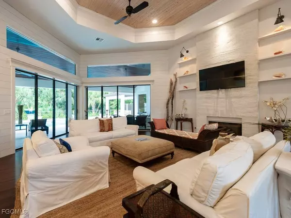 2388 Wulfert RD, Sanibel, FL 33957