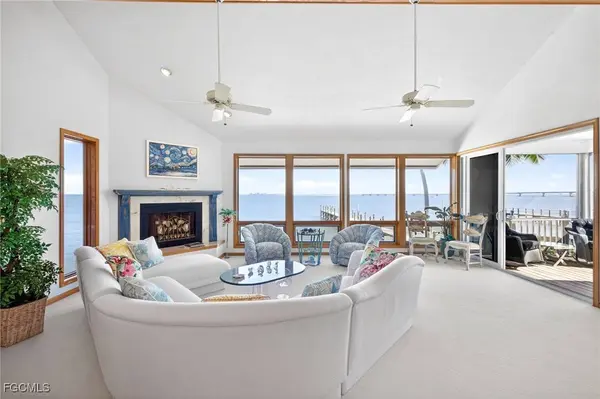 1157 Bird LN, Sanibel, FL 33957