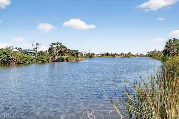 1610 Middle Gulf DR #F2, Sanibel, FL 33957