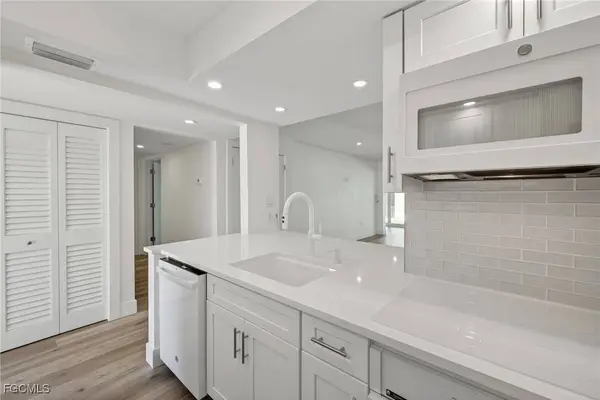 1610 Middle Gulf DR #F2, Sanibel, FL 33957