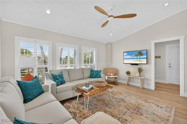 731 Durion CT, Sanibel, FL 33957