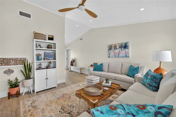 731 Durion CT, Sanibel, FL 33957