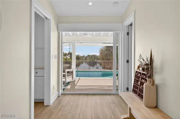 731 Durion CT, Sanibel, FL 33957