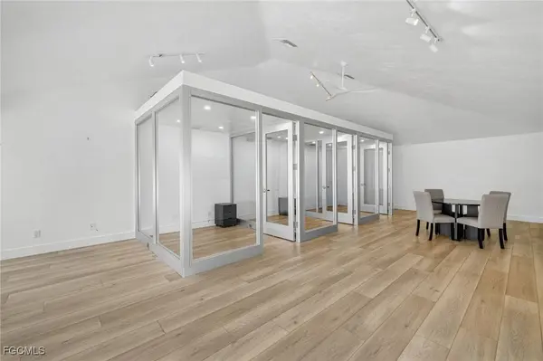 1101 Periwinkle WAY #D1, Sanibel, FL 33957