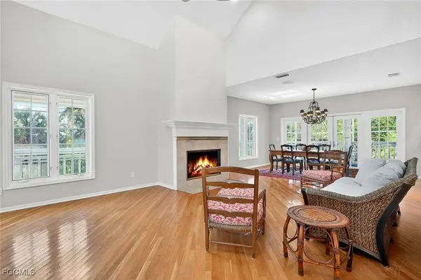 290 Southwinds DR, Sanibel, FL 33957