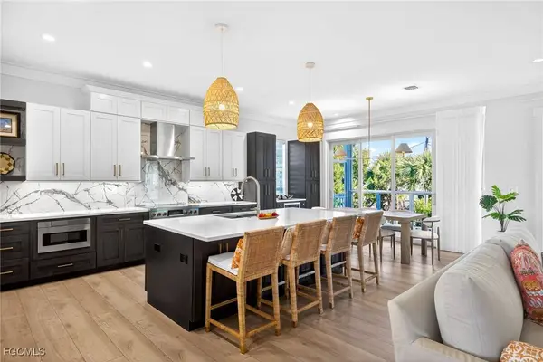 1160 Buttonwood LN, Sanibel, FL 33957