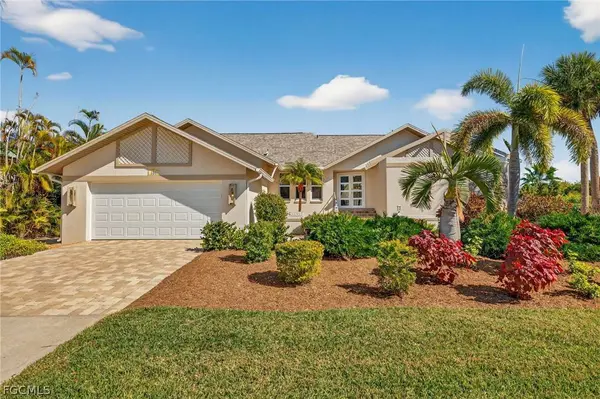 686 Emeril CT, Sanibel, FL 33957