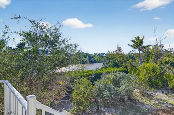 4562 Bowen Bayou RD, Sanibel, FL 33957