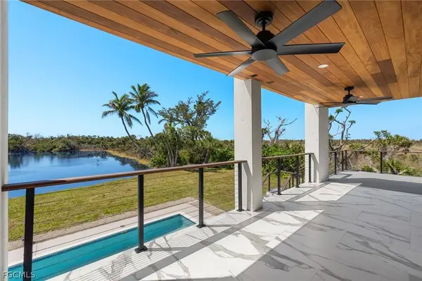 3702 Coquina DR, Sanibel, FL 33957