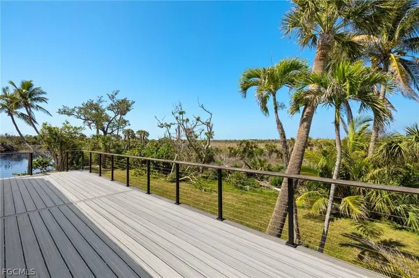 3702 Coquina DR, Sanibel, FL 33957