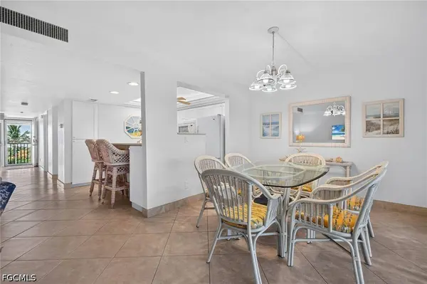 1246 Fulgur ST #110, Sanibel, FL 33957