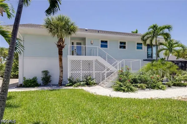 992 Fish Crow RD, Sanibel, FL 33957