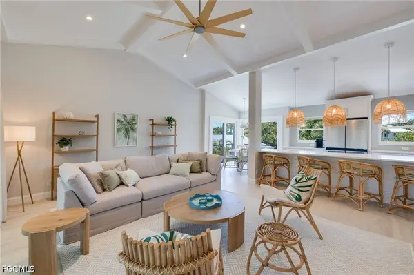 992 Fish Crow RD, Sanibel, FL 33957