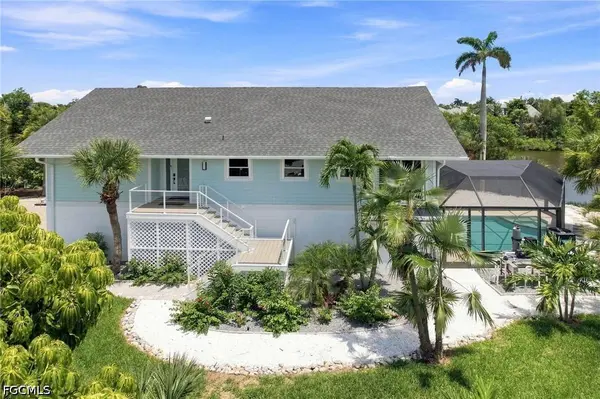992 Fish Crow RD, Sanibel, FL 33957