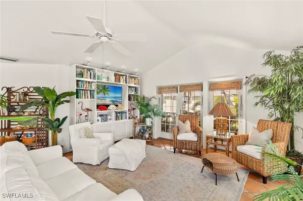 213 Daniel DR, Sanibel, FL 33957