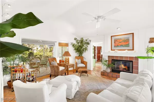 213 Daniel DR, Sanibel, FL 33957