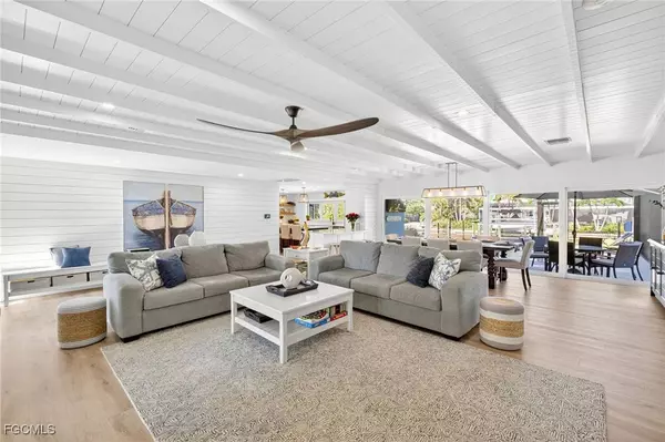 941 Pecten CT, Sanibel, FL 33957