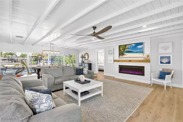 941 Pecten CT, Sanibel, FL 33957