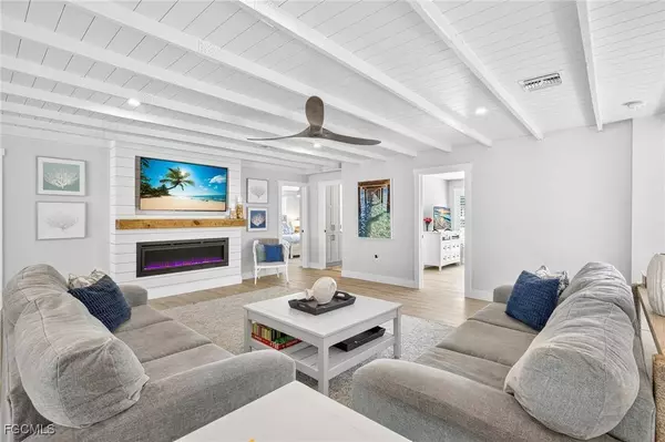 941 Pecten CT, Sanibel, FL 33957