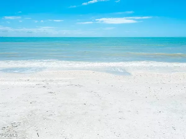 627 Nerita ST #F-3, Sanibel, FL 33957