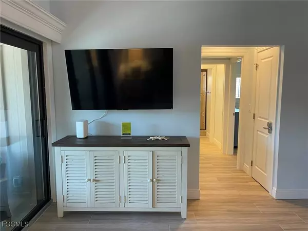 627 Nerita ST #F-3, Sanibel, FL 33957